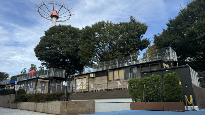 壁、天井、床、扉全てサンドイッチ構造